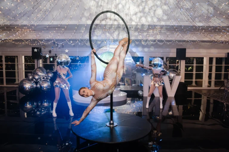 Lyra Pole