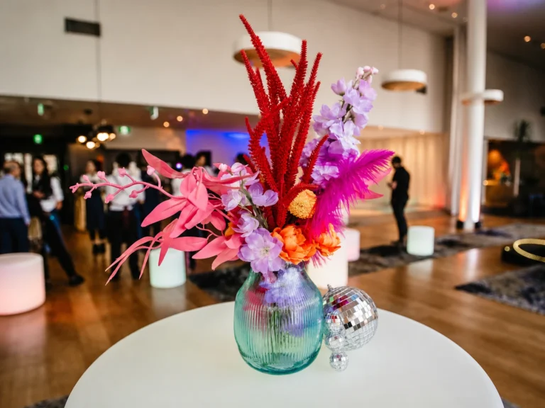 Small Multi Colours Table Arrangements
